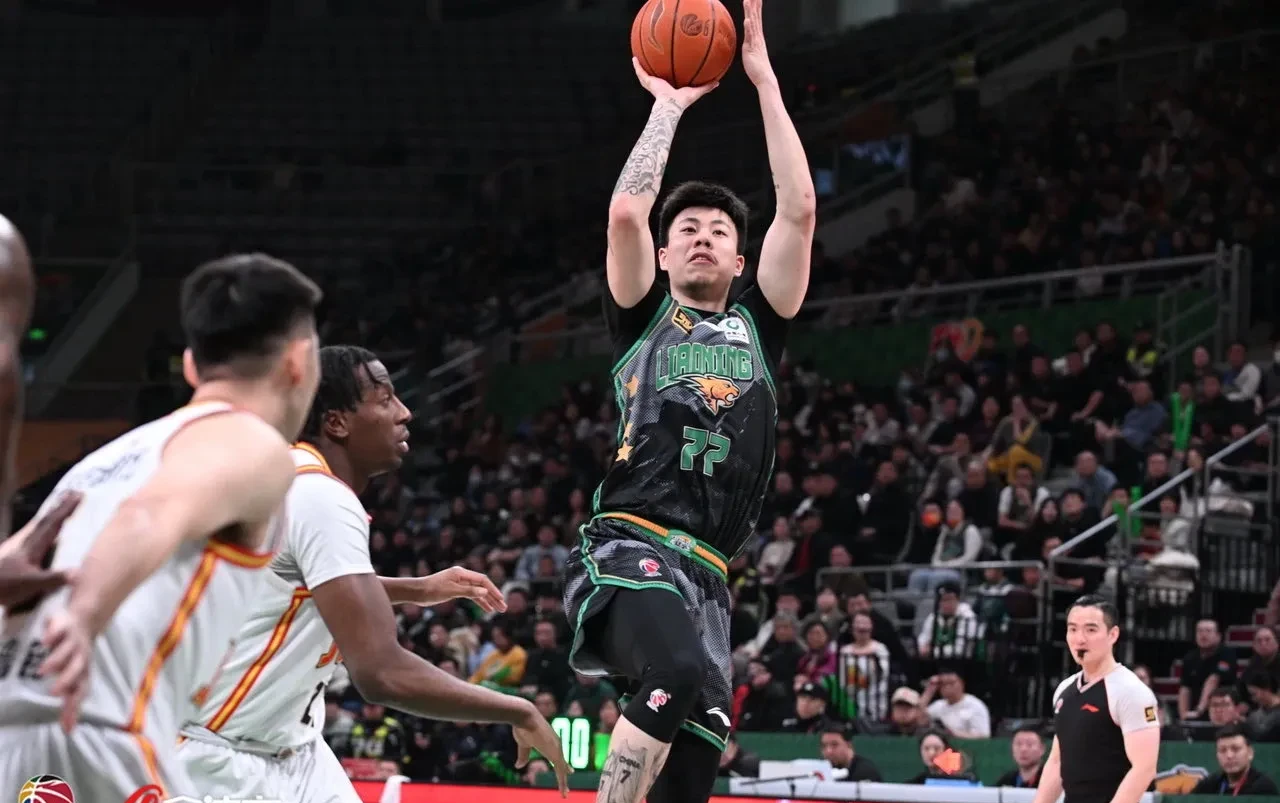 爱游戏登录-关于Doinb迎来三赛季出色发挥，G2观众热烈欢呼！上演精彩一战的信息